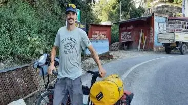 ऑस्ट्रिया साइकिलिस्ट 14 हजार किमी यात्रा कर उत्तरकाशी पहुँचा 