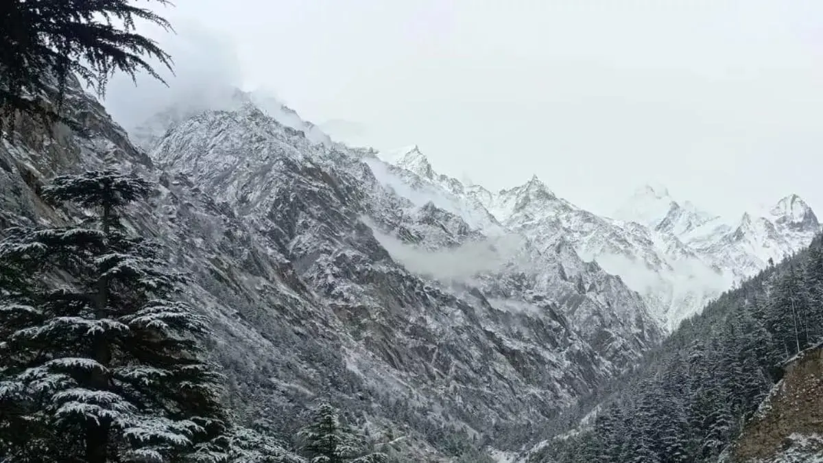 हिमालय में बर्फबारी और बारिश का अलर्ट, ला नीना का असर